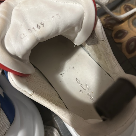 LOUIS VUITTON
Calfskin Technical Nylon LV Archlight Sneakers 35 Electric Blue - Picture 10 of 14